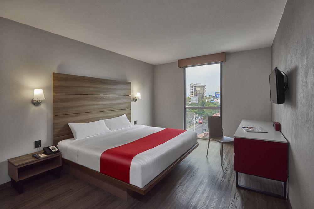 City Express Junior By Marriott Leon Centro De Convenciones Exteriör bild