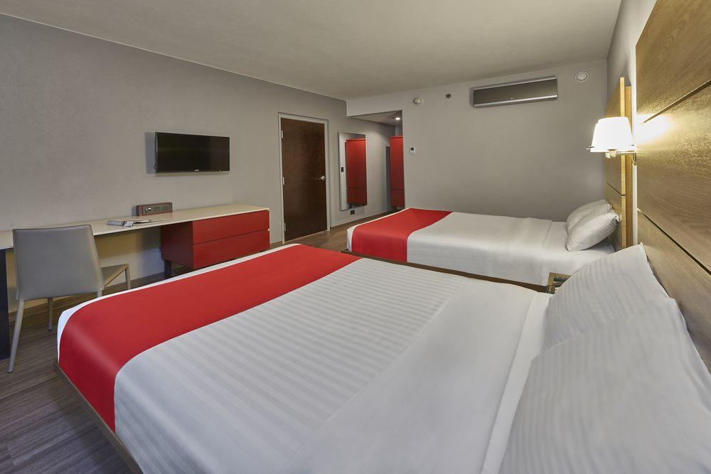 City Express Junior By Marriott Leon Centro De Convenciones Exteriör bild